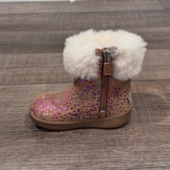 Ugg Jorie Spots Metallic Rainbow Shimmering Lined Sheepskin Boot Baby SZ 4/5 EUC - Picture 4 of 14